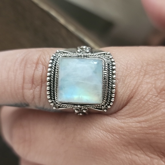 Moonstone ring - Picture 3 of 5
